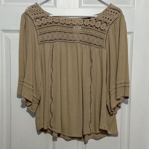 Women’s Beige Flowy Boho Top Size M